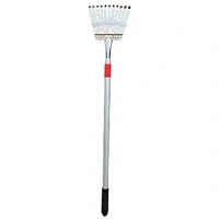 Barnel Smal Räfsa i metall med teleskopskaft