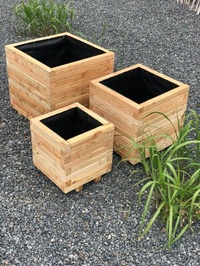 Träblomlåda Fyrkantig, Lärkträ 80x80x80cm (ca 400l)